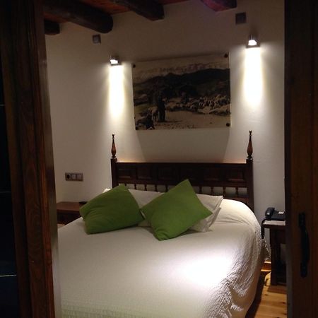 Hotel Can Borrell Meranges Quarto foto